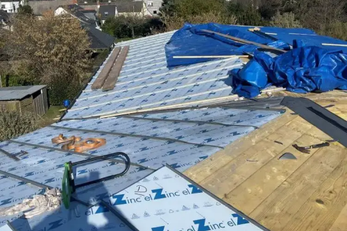 Réalisation d'une toiture en zinc