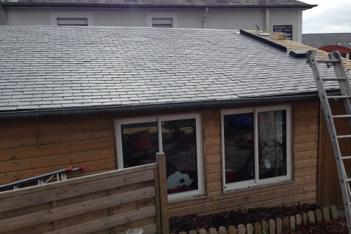 Réalisation d'une toiture en ardoises naturelles