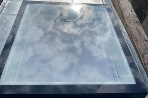 Pose d'un toit en zinc + pose d'une fenêtre de toit