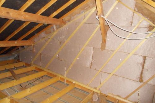Isolation de combles par insufflation d'ouate de cellulose